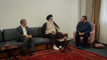 تصاویر| دیدار صمیمانه نماینده ولی‌فقیه در استان البرز با خانواده‌های شهدا و ایثارگران در البرز