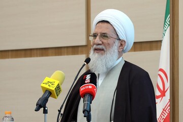 راه نمازگزار شدن جامعه، خانواده‌های نمازگزار است