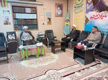 دیدار مدیر توسعه منابع پایدار حوزه‌های علمیه با امام جمعه و فرماندار شهرستان امیدیه