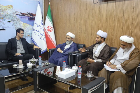 تصاویر/دیدار مدیر حوزه علمیه با مدیرکل آموزش و پرورش هرمزگان