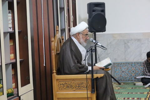 تصاویر/درس اخلاق طلاب مدرسه علمیه النبی(ص) بندرعباس