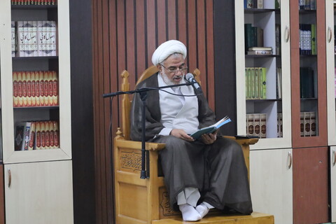 تصاویر/درس اخلاق طلاب مدرسه علمیه النبی(ص) بندرعباس