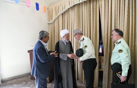 تصاویر| دیدار سردار رادان با نماینده ولی فقیه در فارس