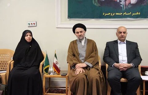 تصاویر جلسه شورای فرهنگ عمومی بروجرد