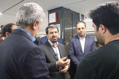 تصاویر / بازدید سرزده استاندار همدان از بانک ملی