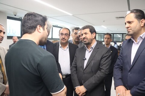 تصاویر / بازدید سرزده استاندار همدان از بانک ملی