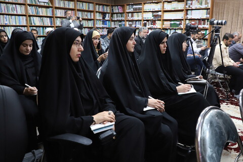 تصاویر/ نشست خبری همایش صدمین سالگشت باز تأسیس حوزه علمیه قم