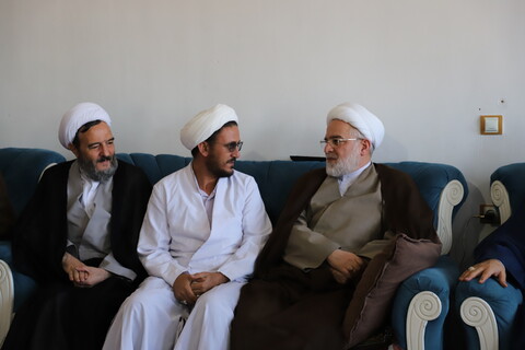 تصاویر/تکریم و سرکشی نماینده ولی فقیه از روحانیون بیجار