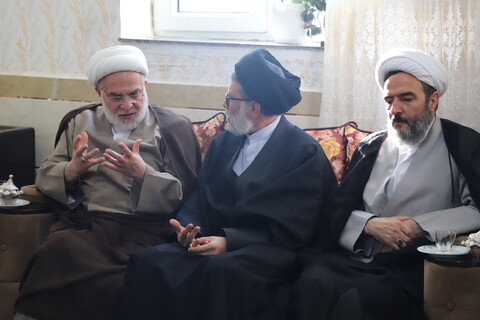 تصاویر/تکریم و سرکشی نماینده ولی فقیه از روحانیون بیجار