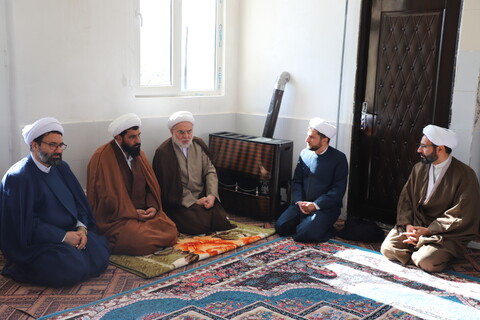 تصاویر/تکریم و سرکشی نماینده ولی فقیه از روحانیون بیجار