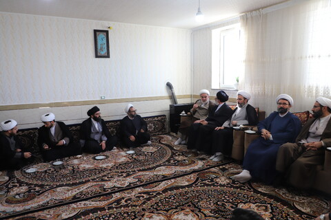 تصاویر/تکریم و سرکشی نماینده ولی فقیه از روحانیون بیجار