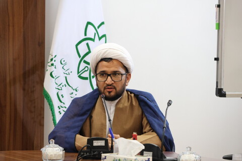 دوره آموزشی آشنایی و کیفیت کار با دستیار هوش مصنوعی در مرکز مدیریت حوزه علمیه بیرجند