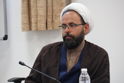 دوره آموزشی آشنایی و کیفیت کار با دستیار هوش مصنوعی در مرکز مدیریت حوزه علمیه بیرجند