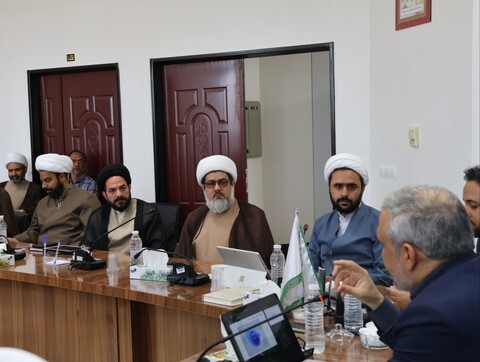 دوره آموزشی آشنایی و کیفیت کار با دستیار هوش مصنوعی در مرکز مدیریت حوزه علمیه بیرجند