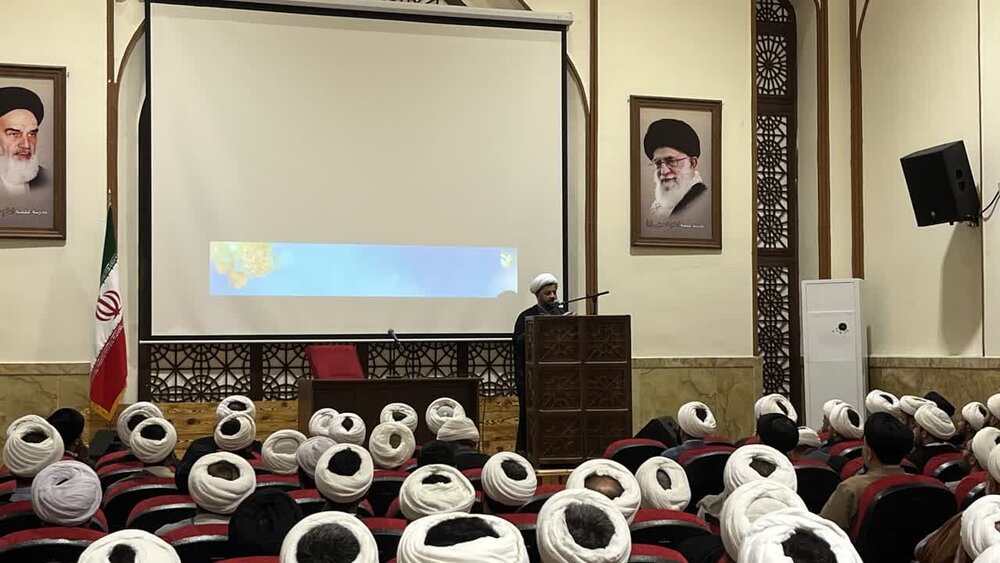در امر جذب و پذیرش طلاب از تبلیغ چهره به چهره غفلت نشود