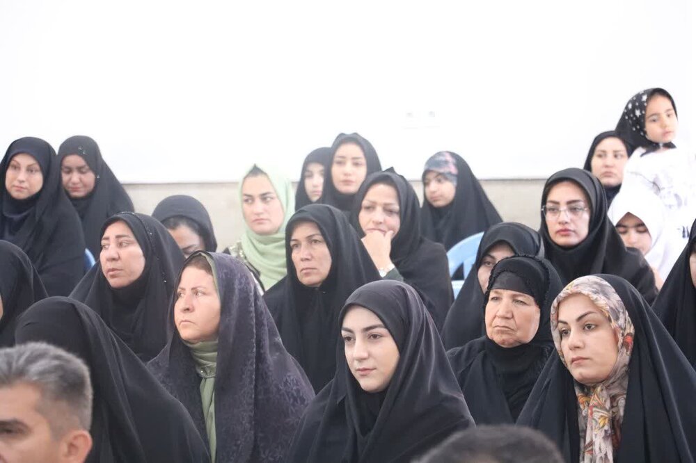 تصاویر/تجلیل از فعالان قرآنی شهرستان مهران