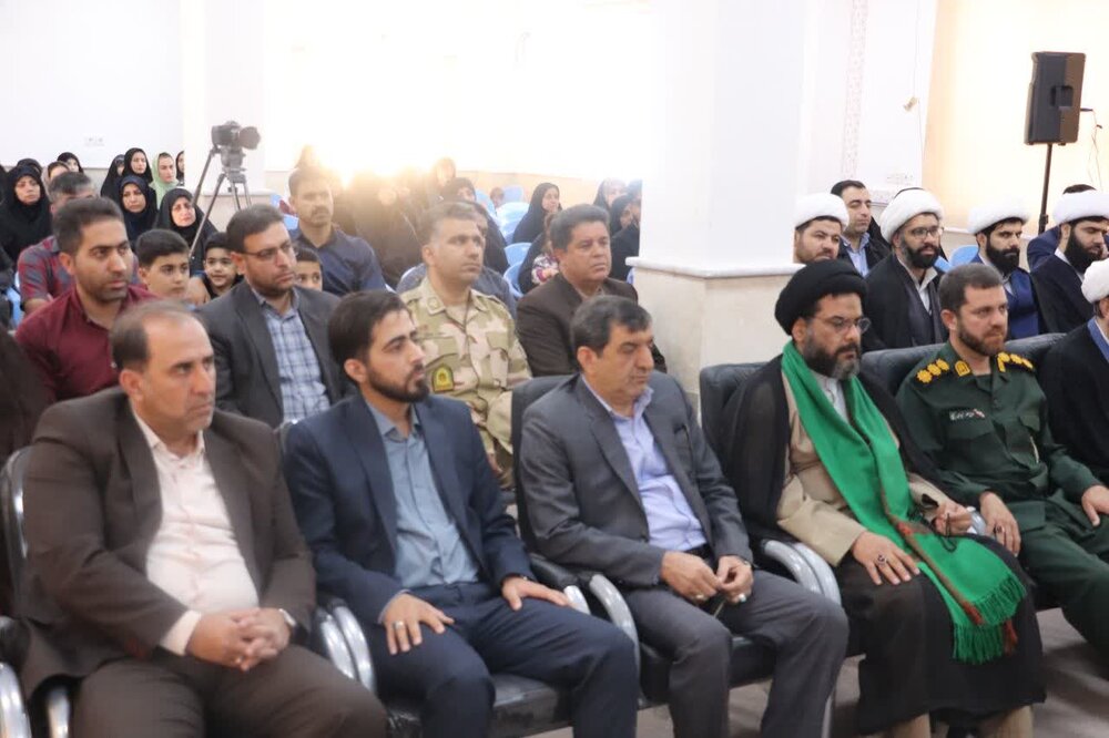 تصاویر/ تجلیل از فعالان قرآنی شهرستان مهران