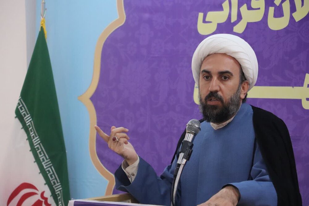 تصاویر/تجلیل از فعالان قرآنی شهرستان مهران