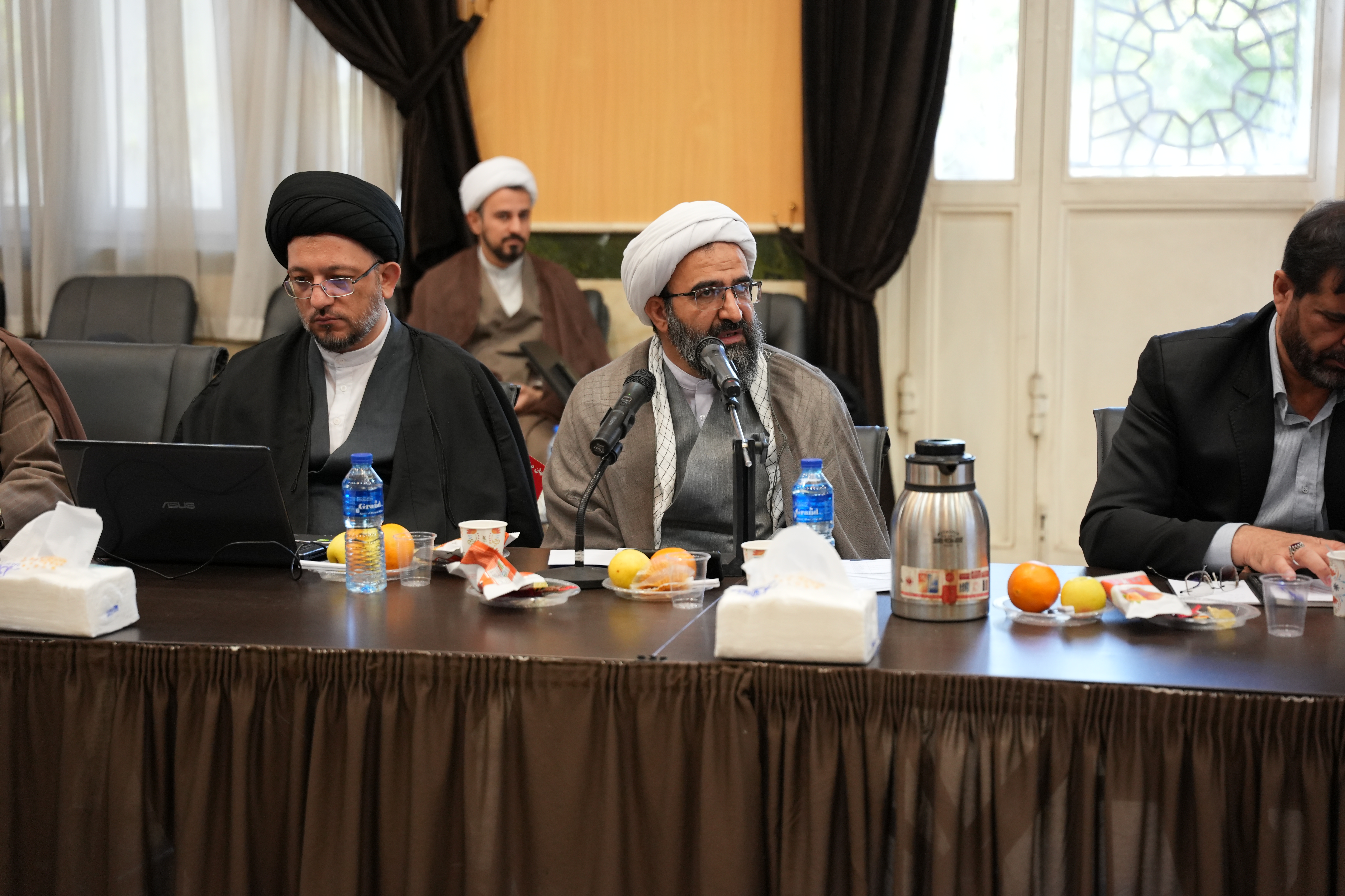 تحصیل بیش از ۵۰۰۰ طلبه در مدارس علمیه تهران