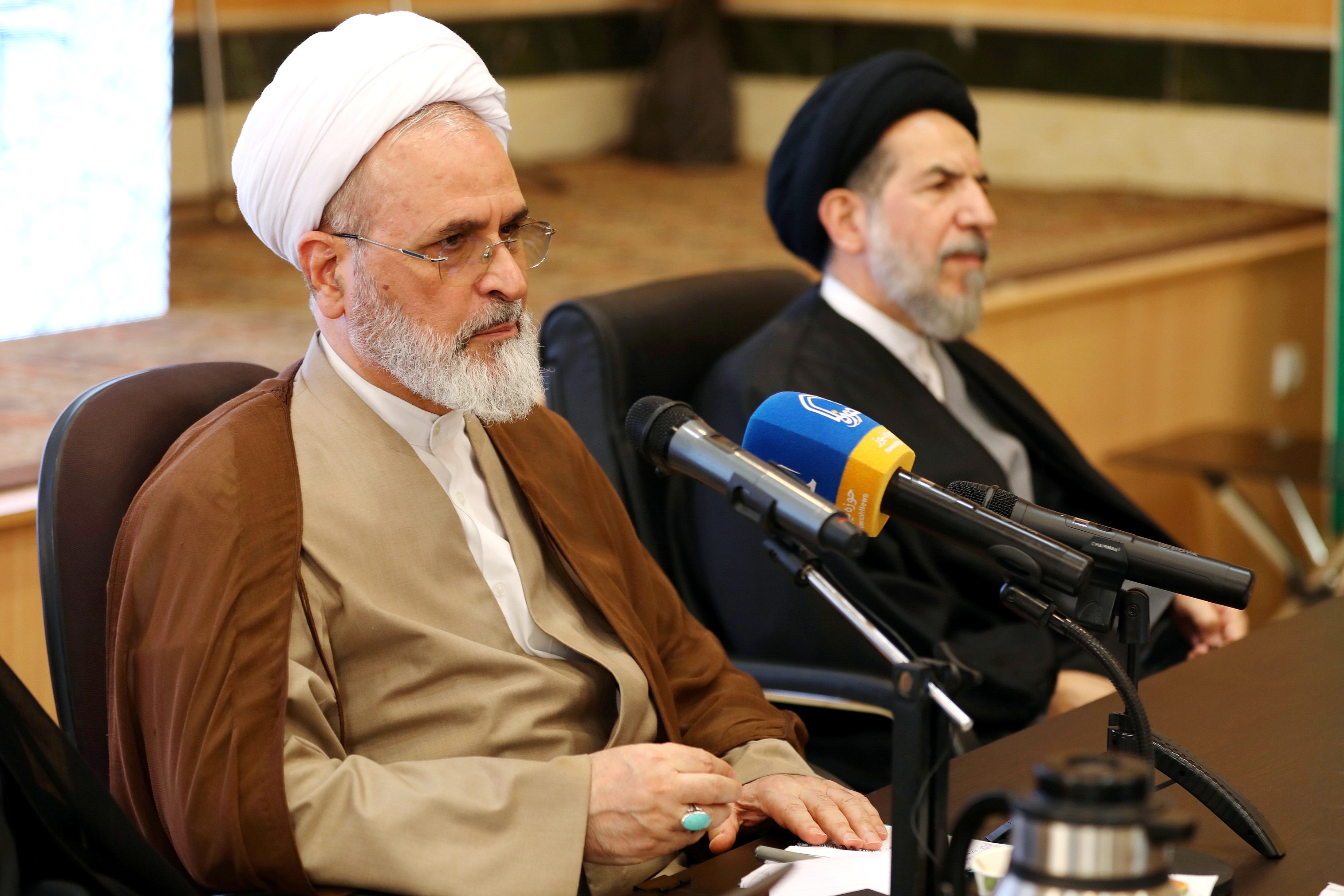 فیلم| بازدید آیت الله اعرافی از فعالیت های حوزه علمیه استان تهران