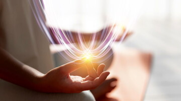 عبادات دینی یا انرژی درمانی؟!