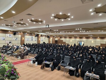 نقش بنیادین حوزه‌های علمیه خواهران در حفظ ارزش‌های اسلامی