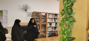 بازدید معاونان آموزش و پژوهش حوزه‌های علمیه خواهران از مدرسه علمیه امام حسین(ع) یزد 