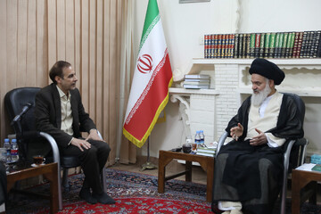 لزوم انعکاس مطالبات مراجع تقلید در صدا و سیما / مردم به خاطر عدم اطلاع صحیح، روحانیت را متهم به سکوت می‌کنند