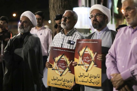 تصاویر/ تجمع دانشجویان، طلاب و مردم بیرجند بر علیه جنایت رژیم کودکش اسرائیل