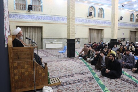 تصاویر/ جلسه اخلاق در حوزه علمیه بناب