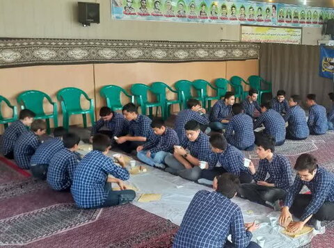 تصاویر/ جشن تکلیف دانش‌آموزان مدرسه شهید علی خدمتی آران و بیدگل