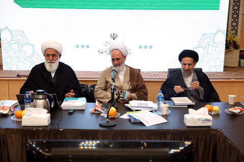 نشست مشترک مدیر و معاونان حوزه های علمیه کشور و شورای عالی حوزه علمیه استان تهران