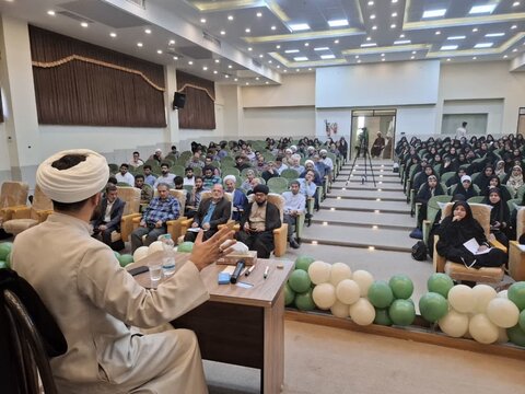تصاویر/ دوره تخصصی معارف نماز ویژه مدیران مدارس و ائمه جماعات مساجد کاشان