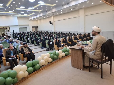 تصاویر/ دوره تخصصی معارف نماز ویژه مدیران مدارس و ائمه جماعات مساجد کاشان