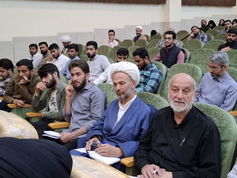 تصاویر/ دوره تخصصی معارف نماز ویژه مدیران مدارس و ائمه جماعات مساجد کاشان