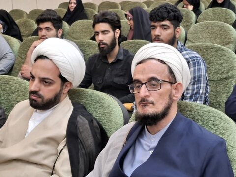 تصاویر/ دوره تخصصی معارف نماز ویژه مدیران مدارس و ائمه جماعات مساجد کاشان