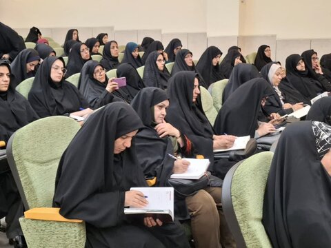 تصاویر/ دوره تخصصی معارف نماز ویژه مدیران مدارس و ائمه جماعات مساجد کاشان