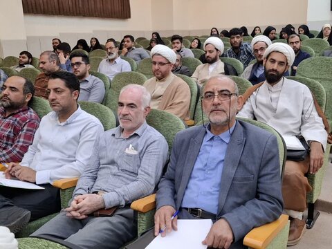 تصاویر/ دوره تخصصی معارف نماز ویژه مدیران مدارس و ائمه جماعات مساجد کاشان