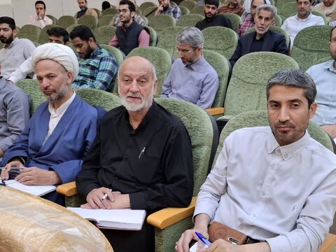 تصاویر/ دوره تخصصی معارف نماز ویژه مدیران مدارس و ائمه جماعات مساجد کاشان