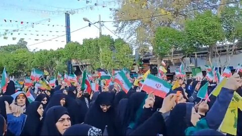 تصاویر/حضور طلاب و کادر مدرسه علمیه فاطمه زهرا سلام الله علیها اراک در اجتماع مردمی بر علیه جنایات رژیم صهیونیستی