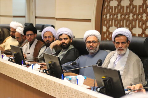 نشست هم‌اندیشی مبلغان ایرانی اعزامی به خارج از کشور با محوریت «قرارگاه تبلیغ بین‌الملل»