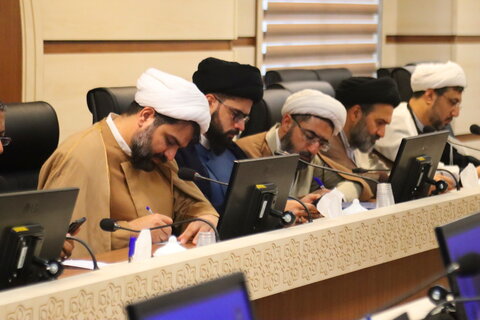 نشست هم‌اندیشی مبلغان ایرانی اعزامی به خارج از کشور با محوریت «قرارگاه تبلیغ بین‌الملل»