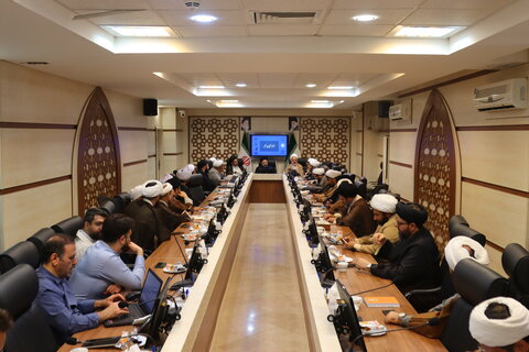 نشست هم‌اندیشی مبلغان ایرانی اعزامی به خارج از کشور با محوریت «قرارگاه تبلیغ بین‌الملل»