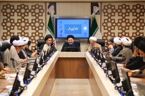 نشست هم‌اندیشی مبلغان ایرانی اعزامی به خارج از کشور با محوریت «قرارگاه تبلیغ بین‌الملل»