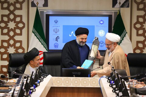 نشست هم‌اندیشی مبلغان ایرانی اعزامی به خارج از کشور با محوریت «قرارگاه تبلیغ بین‌الملل»