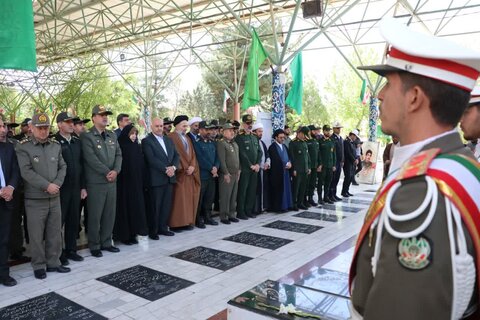 دیدار نیروهای مسلح بروجرد با امام جمعه شهرستان