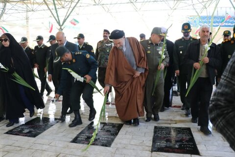 دیدار نیروهای مسلح بروجرد با امام جمعه شهرستان