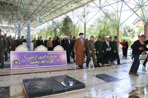 دیدار نیروهای مسلح بروجرد با امام جمعه شهرستان