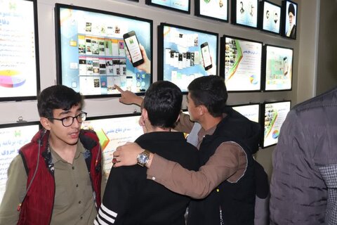 تصاویر/ بازدید طلاب پایه اول مدرسه علمیه امام خامنه‌ای ارومیه از مرکز فرهنگی و موزه دفاع مقدس ارومیه