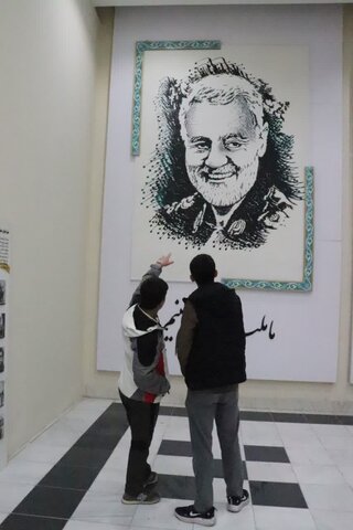 تصاویر/ بازدید طلاب پایه اول مدرسه علمیه امام خامنه‌ای ارومیه از مرکز فرهنگی و موزه دفاع مقدس ارومیه